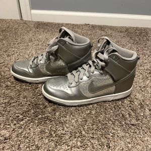 EUC Nike hightops womens size 8.5